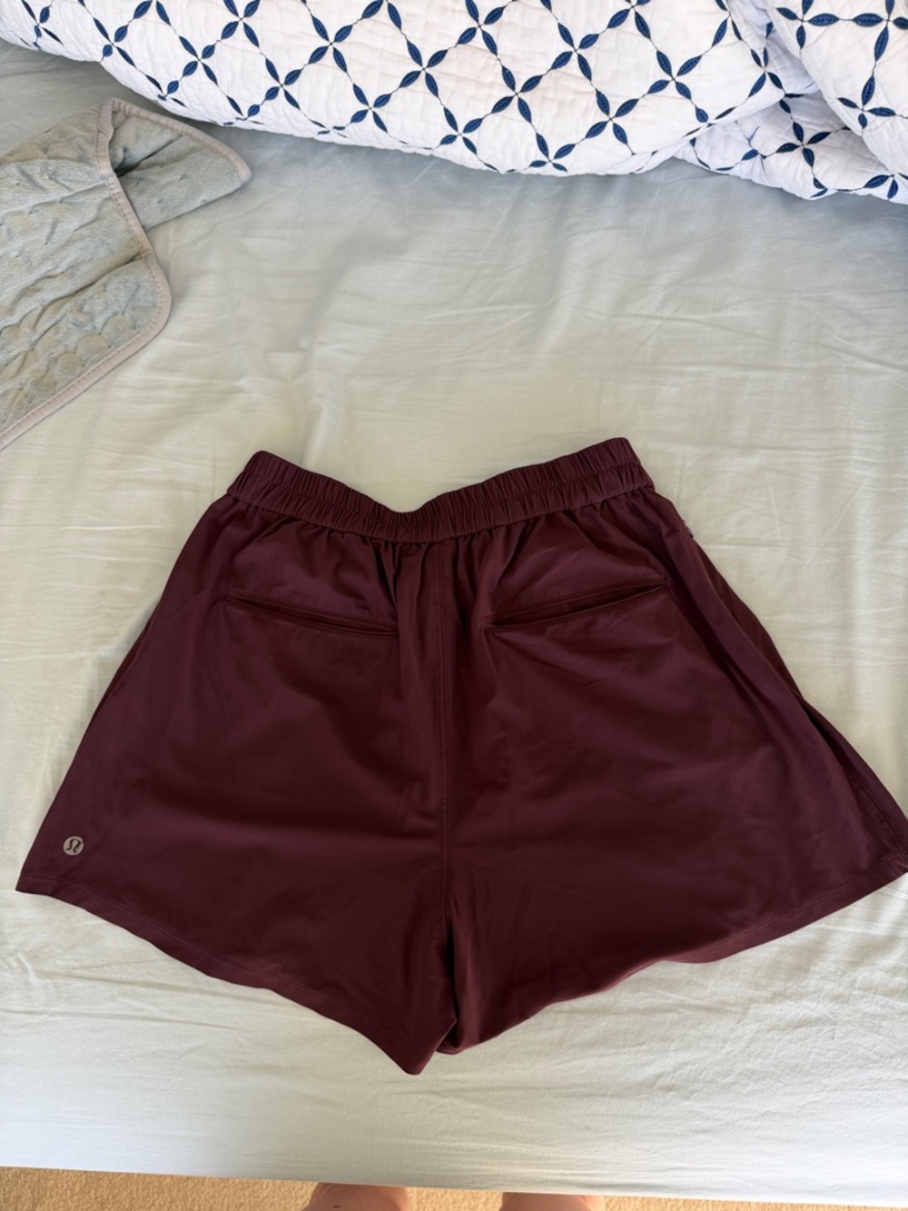 lululemon athletica Maroon Athletic Golf Shorts with Elastic Waist